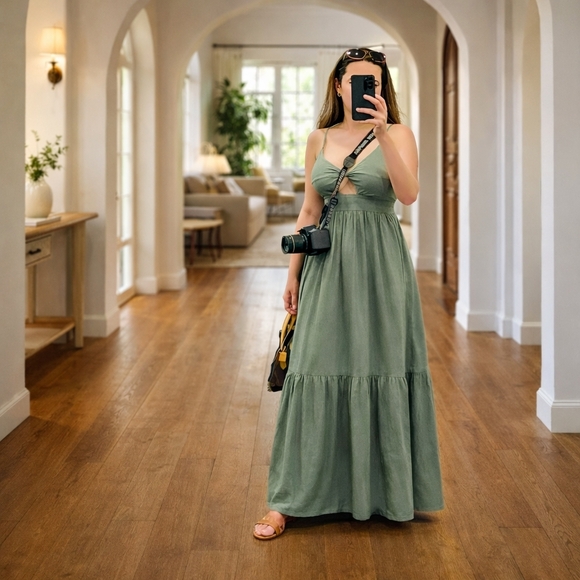 GAP Dresses & Skirts - GAP OLIVE GREEN MAXI SUMMER DRESS SIZE MED